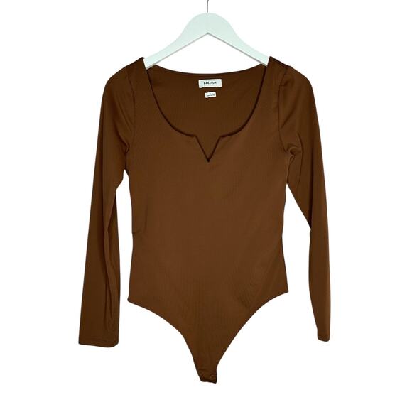 Aritzia Babaton Leone Contour Long Sleeve V Neck Bodysuit Top Shirt Size Large - Picture 3 of 9